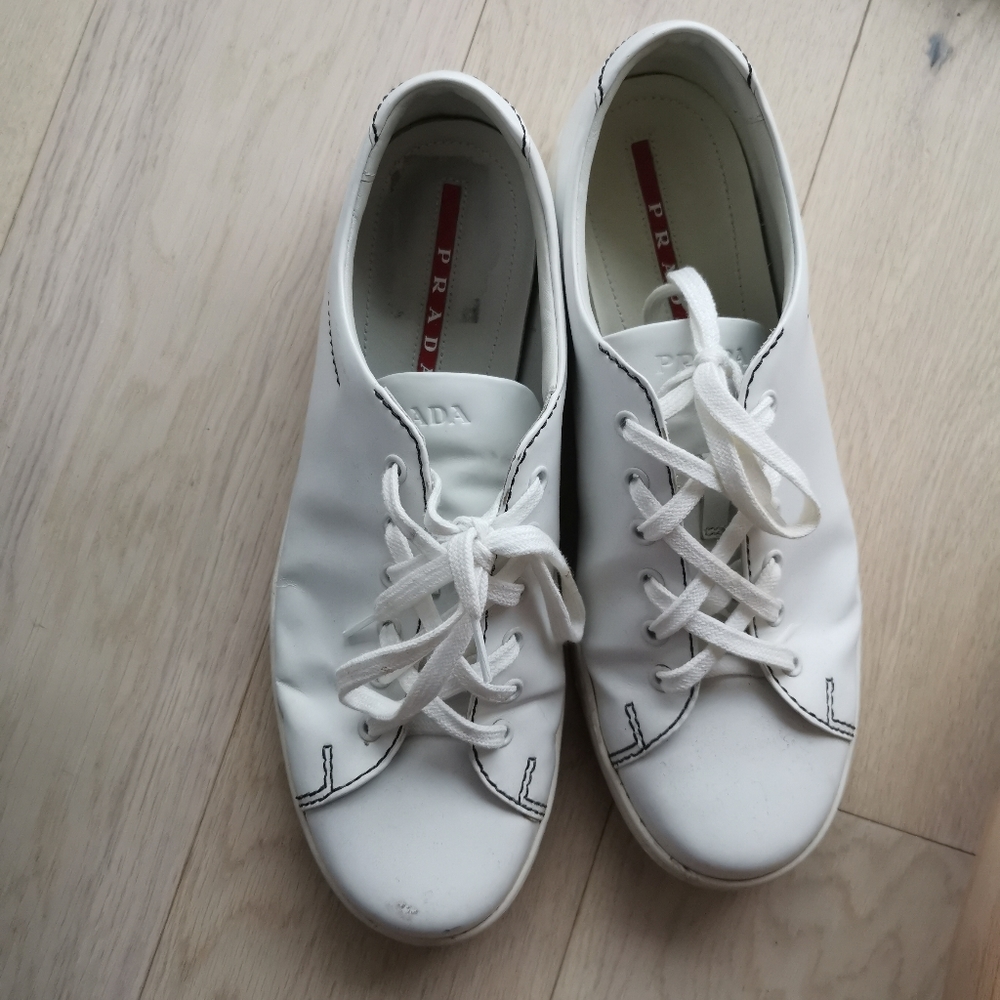 Prada men sneaker size 9 but fits us 10-10.5
